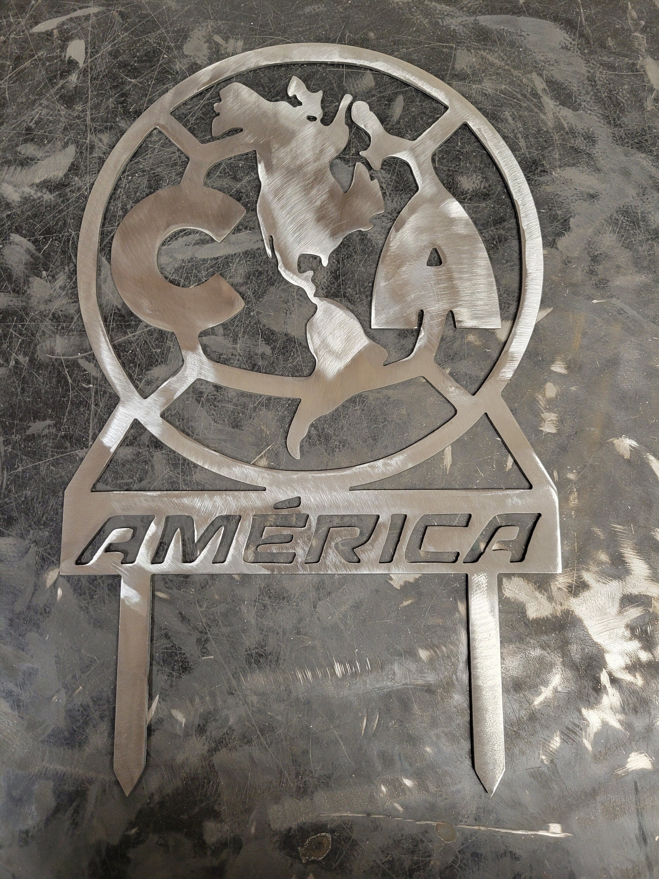Club America Metal Art Sign Soccer Football Fútbol Ball Airbrushed Yard Garden Art Lawn Ground Stake